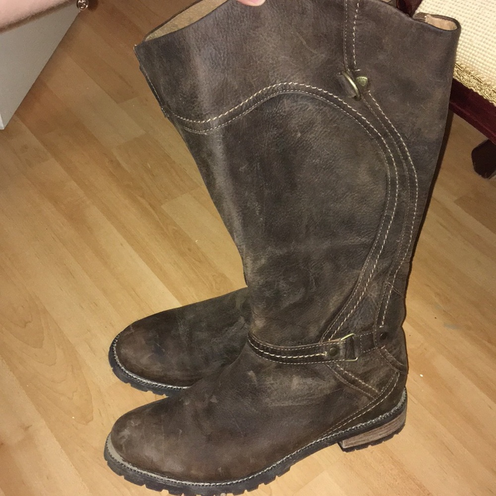 Ariat leather boots; will consider other offers